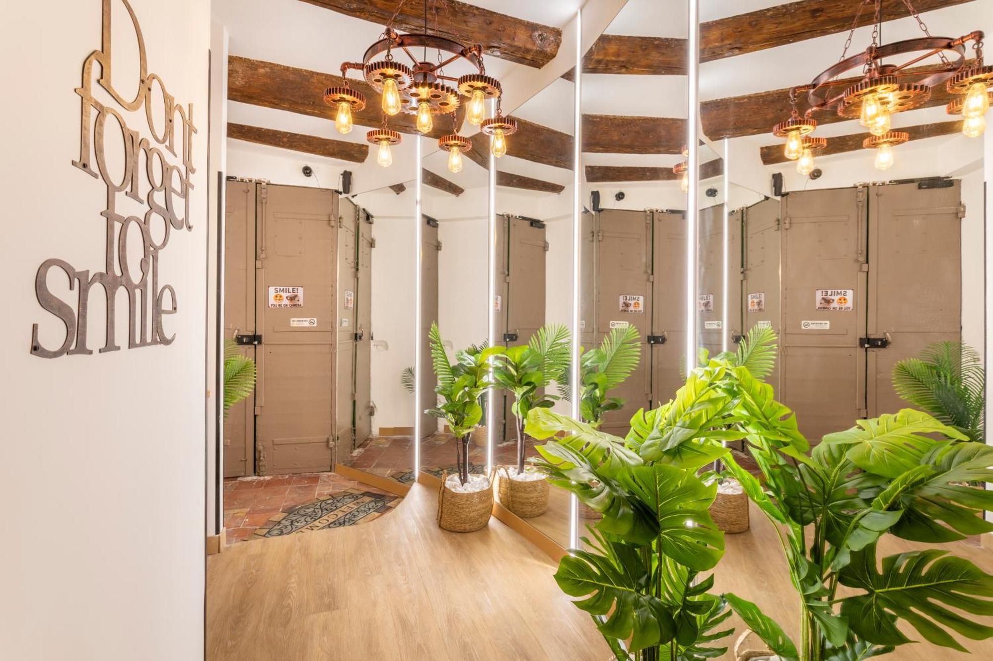 Apartament Adira Marseille Panier 2 Etoiles Zewnętrze zdjęcie